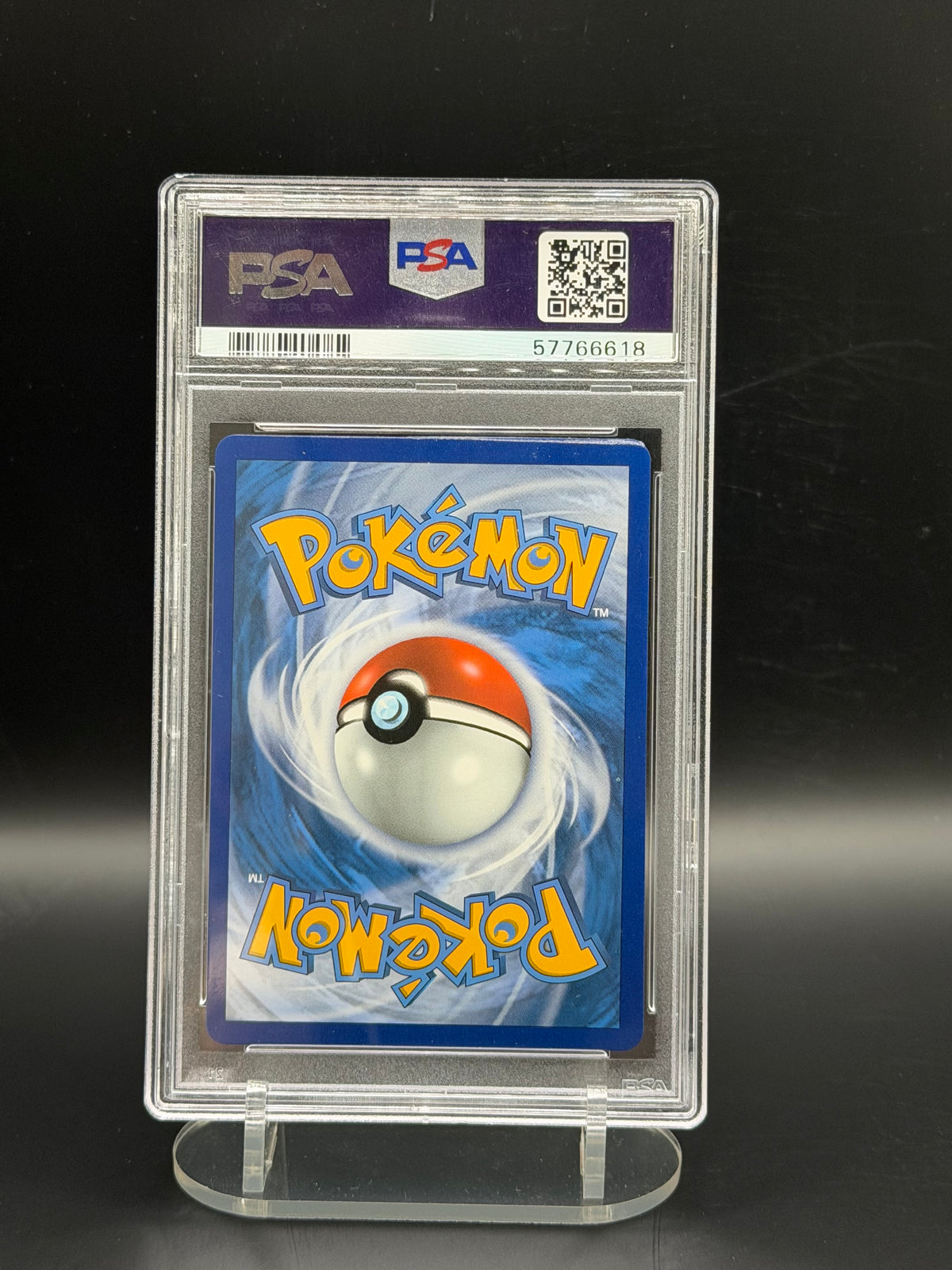 PSA 8 Charizard V 019/189 - Darkness Ablaze (Ultra Rare)
